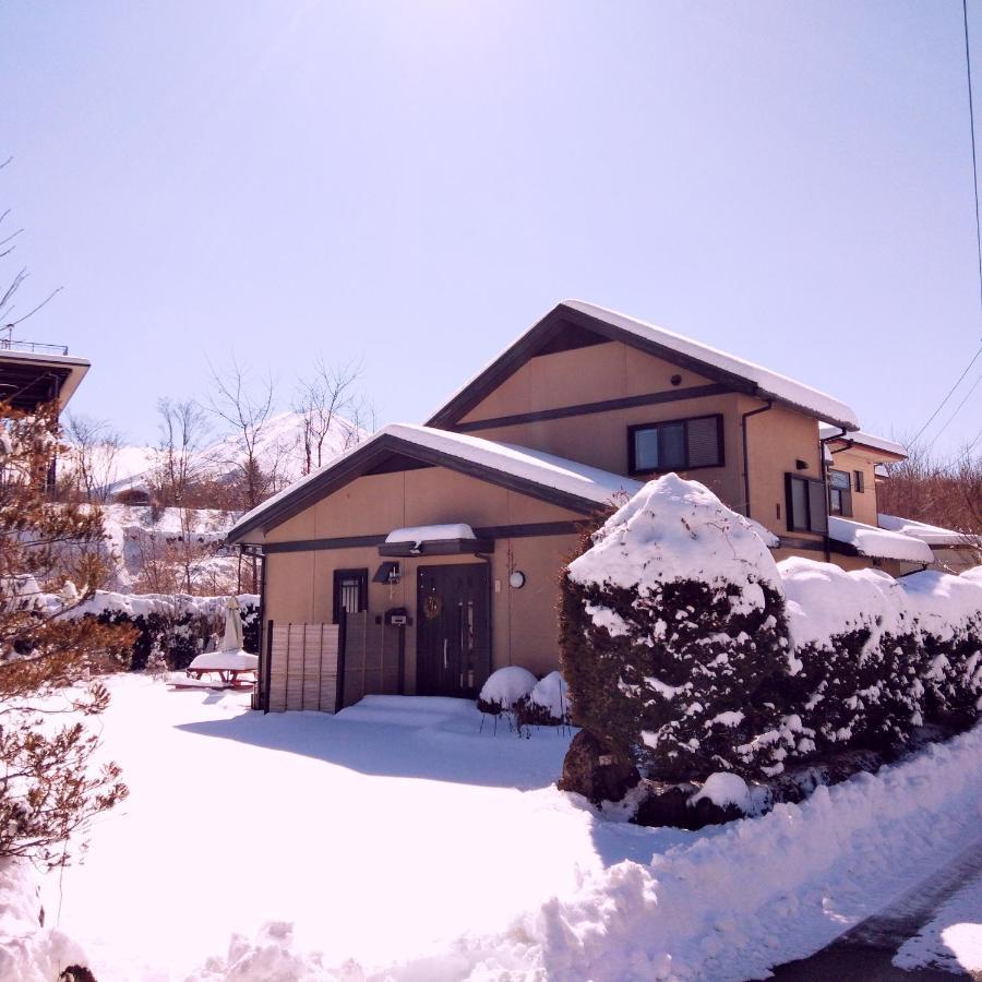Villa 富士の樱House 宝栄 à Fujikawaguchiko Extérieur photo